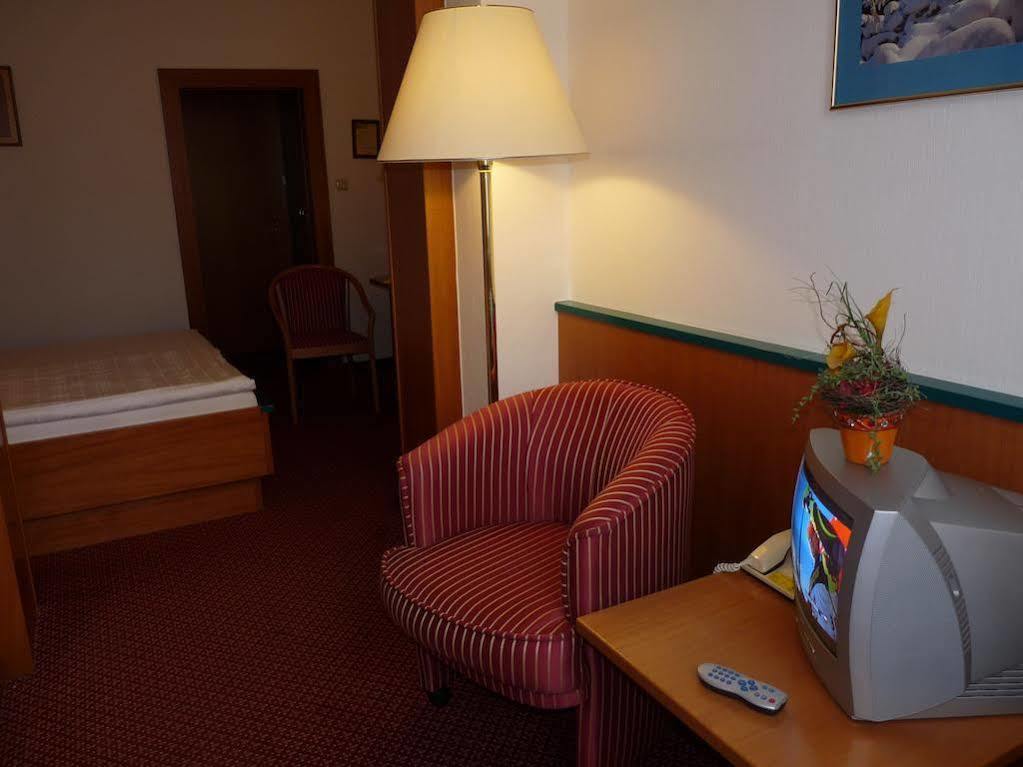 Parkhotel Zur Klause Bad Hall Εξωτερικό φωτογραφία